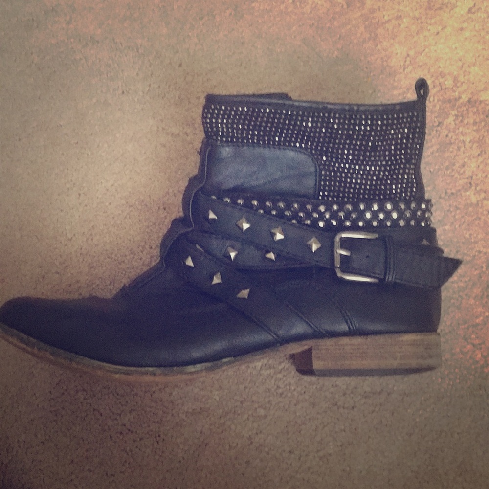Wanted ankle boots